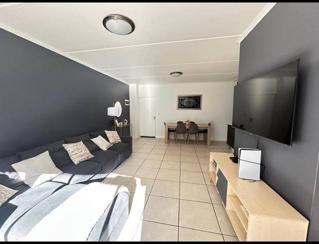 3 BEDROOM APARTMENT FOR SALE IN GREENSTONE HILL